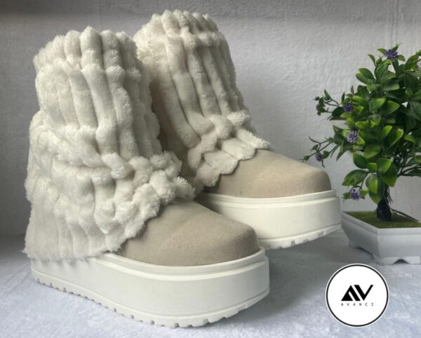 WhatsApp Image 2026-03-05 at 1.06.59 PM Bota invierno Cozy